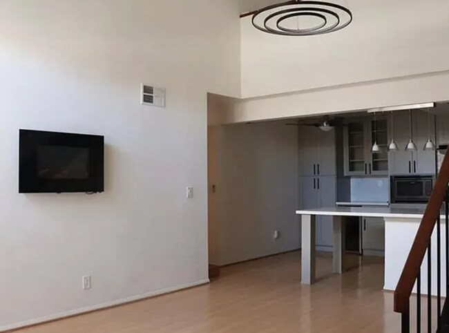 Building Photo - This stunning One-Bedroom 1.5 Bathroom Condo in Laguna Niguel