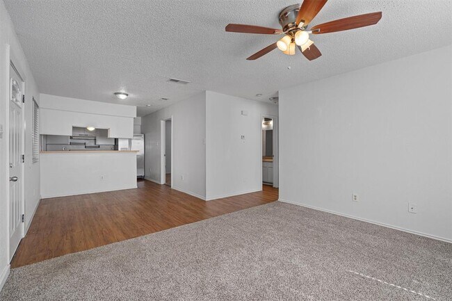 Building Photo - 5501 Spring Meadow Rd