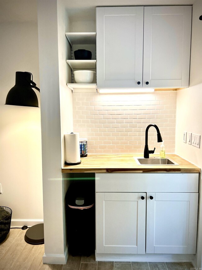 Building Photo - 3003 Summer Hill Pl