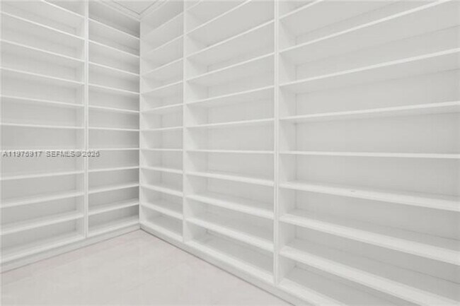 Building Photo - 519 Alhambra Cir