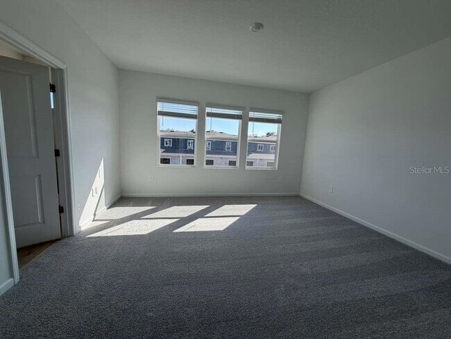 Building Photo - 5195 Loyalty Dr