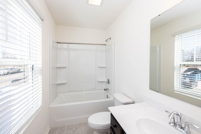 Building Photo - 4 Bedroom Home Piedmont School District AV...