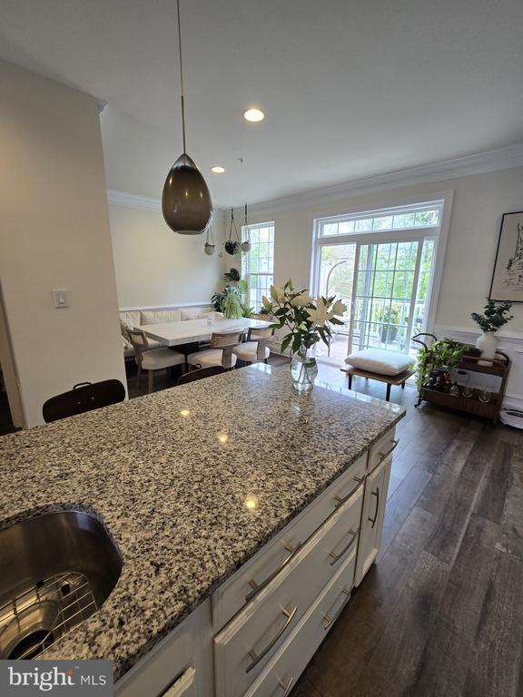 Building Photo - 2842 Golden Gate Ct