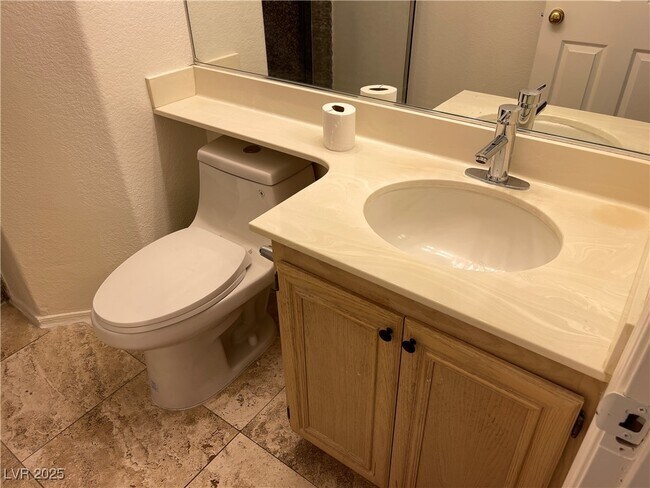 Building Photo - 4364 Mesa Hill Dr