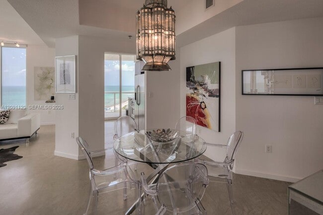 Building Photo - 6515 Collins Ave