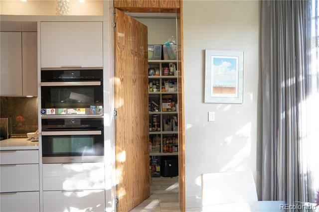 Building Photo - 190 S Glencoe St