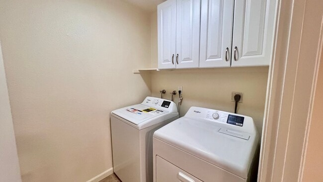 Building Photo - Move-In Ready Serra Mesa 3BR/2BA Condo, Newly Remodeled with Offstreet Parking