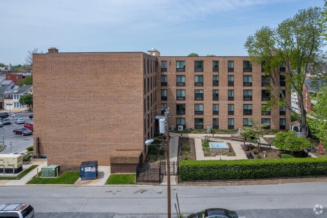 Building Photo - Trinity House