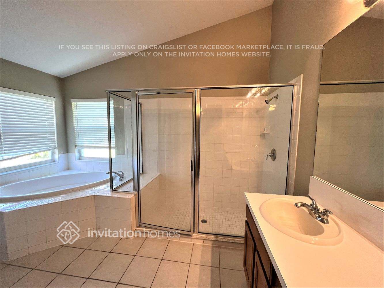 Building Photo - 19250 Fishermans Bend Dr