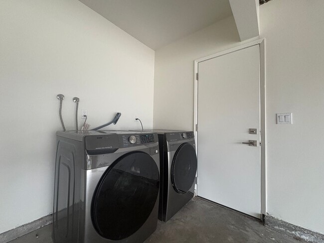 Building Photo - Newly remodeled 3B/2BA Home in Rancho Ponderosa!