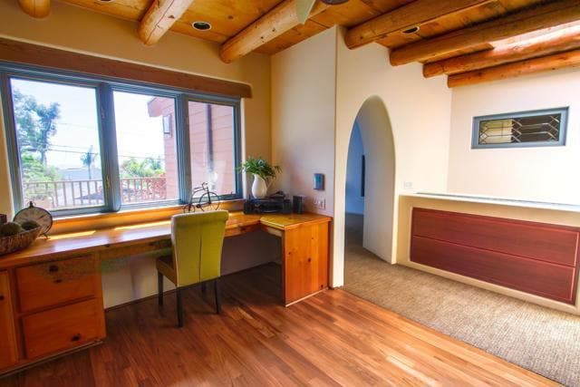 Building Photo - 2027 Glasgow Ave