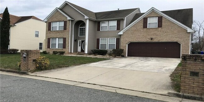 Primary Photo - Lake Edge Drive