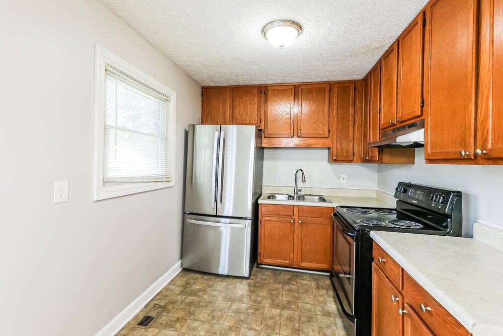 Building Photo - 6641 Wealthy Ct