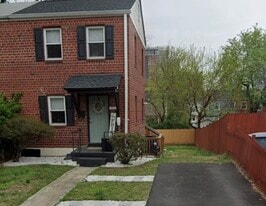 Building Photo - 2316 Victory Dr