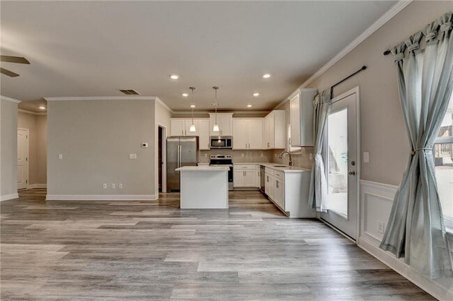 Building Photo - 217 Rockfern Ter