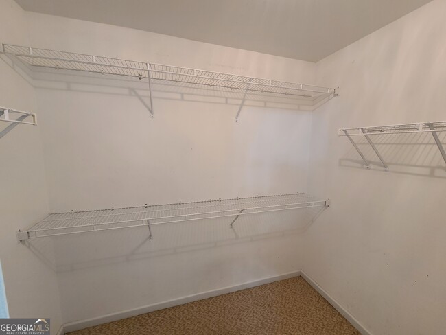 Building Photo - 225 Vinestone Ct