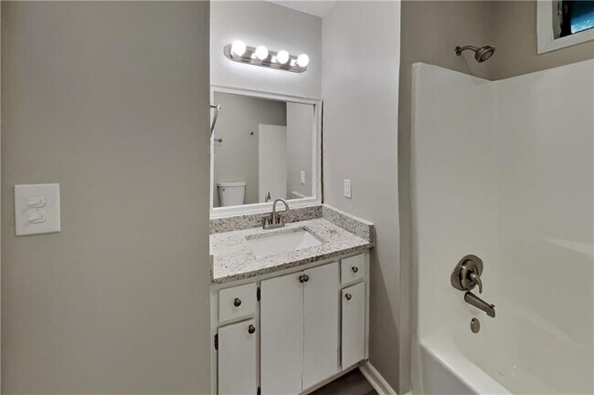 Building Photo - 4094 Maxanne Dr NW