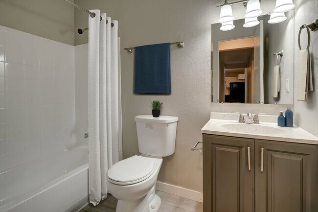 Building Photo - Tiburon Apartments