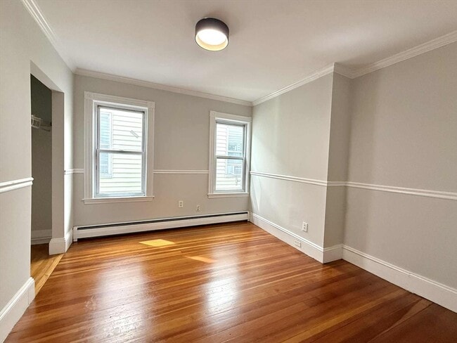 Building Photo - 19 Howell St