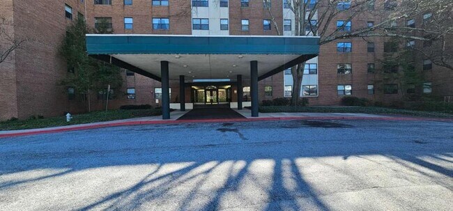 Building Photo - 2965 Pharr Ct S Northwest