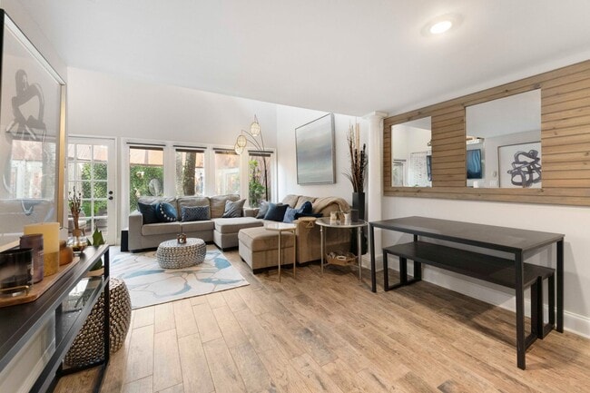 Building Photo - Chalet by the Sea SHORT OR LONG TERM RENTAL