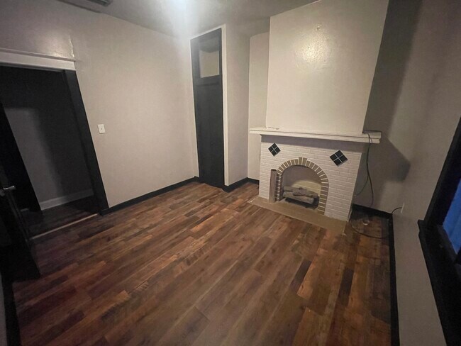 2nd bedroom - 2455 Wisteria St