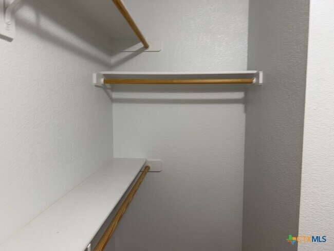 Building Photo - 2509 Lavender Ln