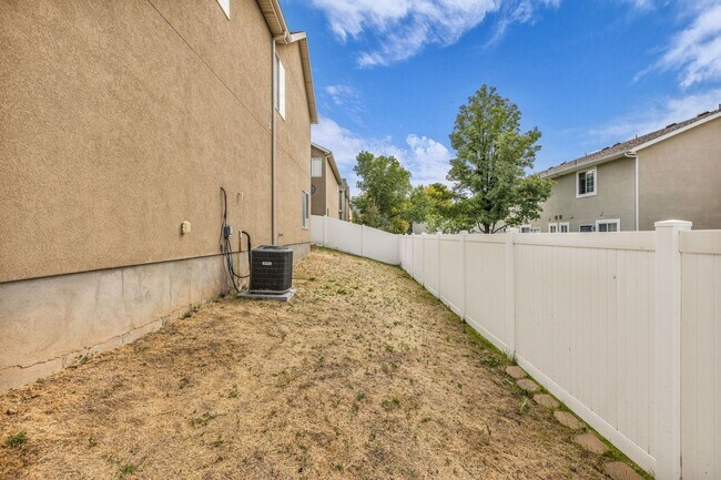 Building Photo - 6169 S 1375 E