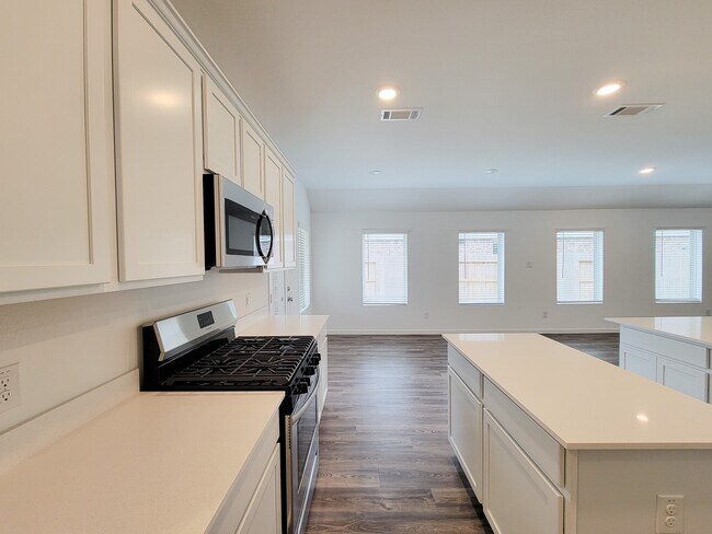 Building Photo - 15711 Vista Sutton Dr