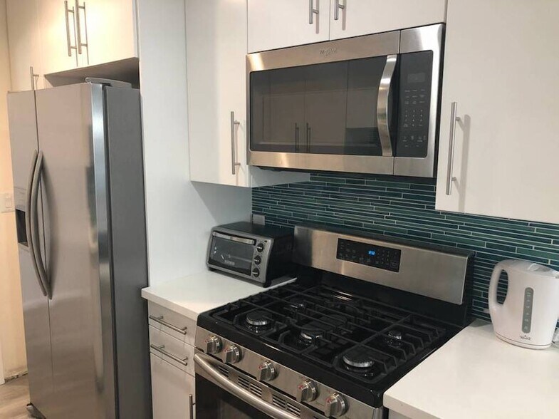 Building Photo - 2314 Pacific Ave