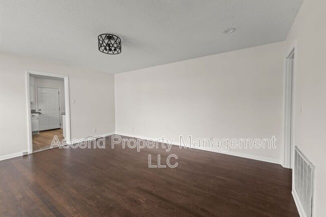 Building Photo - 4610 Leslie Ln