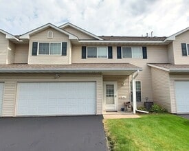 Building Photo - Nice 3 Bedroom 1.5 Bathroom Townhome in Hu...