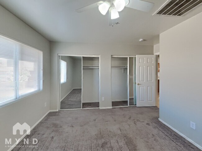 Building Photo - 1424 W Central Ave