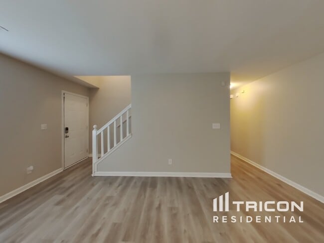 Building Photo - 832 Stonebridge Park Cir