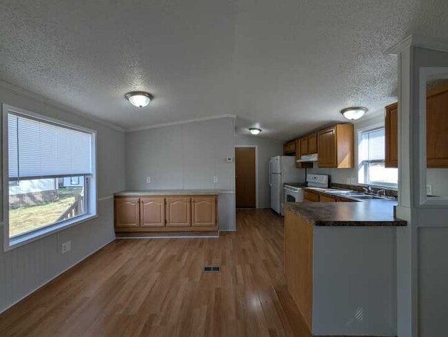 Building Photo - 52224 Quaker Hill Ln