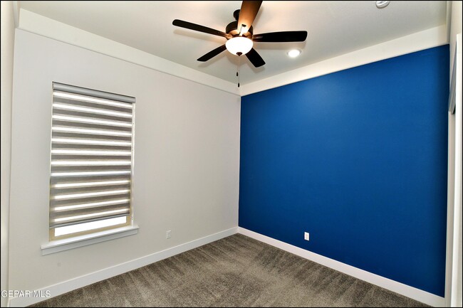 Building Photo - 13868 Paseo Perlas Dr