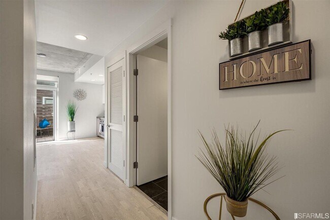 Building Photo - 45 Bartlett St