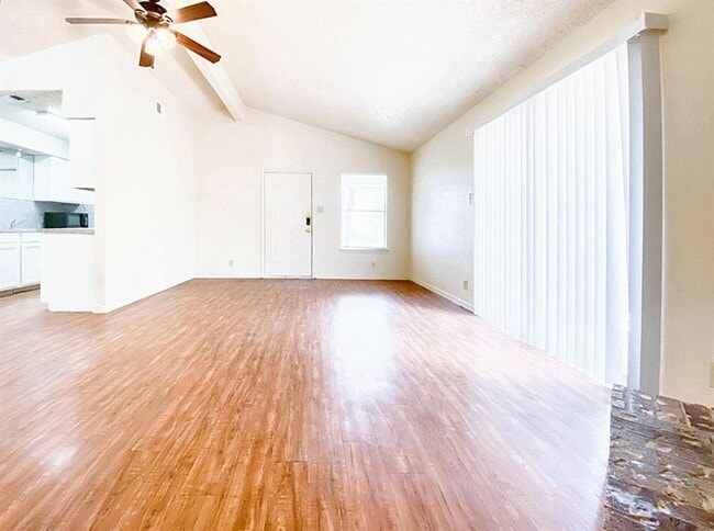 Building Photo - 106 Hughson Ct