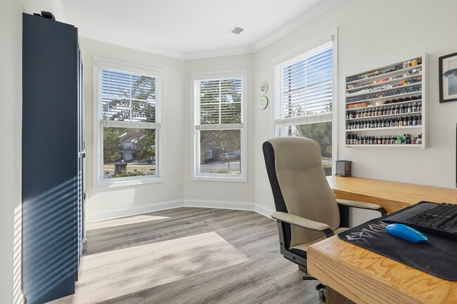 Building Photo - $2,595 - 3 Bedroom 2.5 Bathroom Townhouse ...