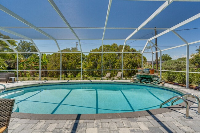 Building Photo - 6908 Antigua Pl