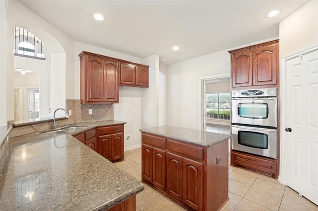 Building Photo - 11800 Pondview Ln