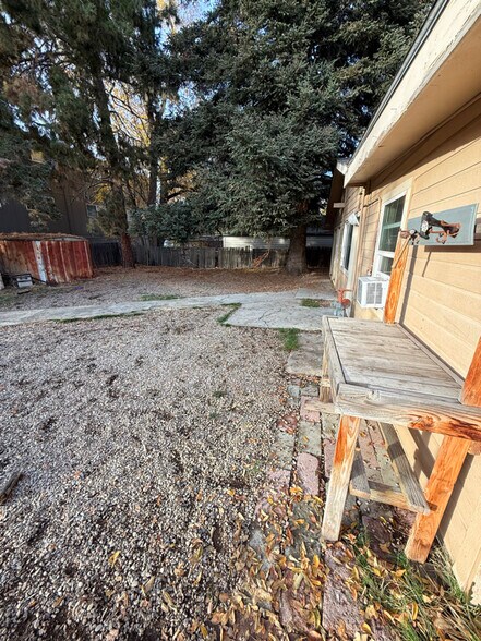 Building Photo - 123.5 S Latah St