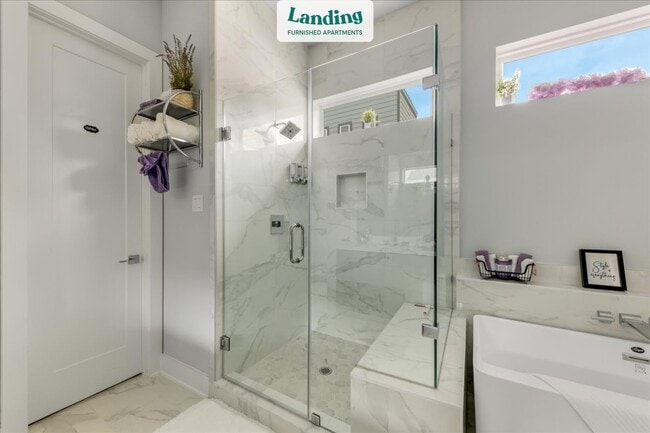 Building Photo - 5815 Fairdale Ln