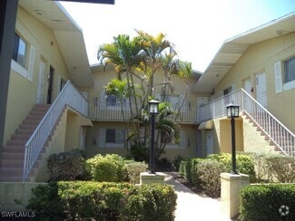Building Photo - 8093 Country Rd