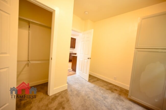 Building Photo - 1115 Cardinal Ln