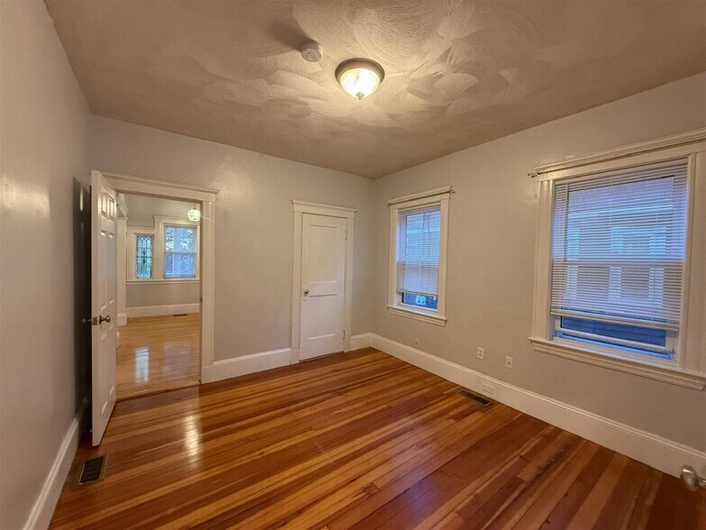 Building Photo - 110 W Quincy St