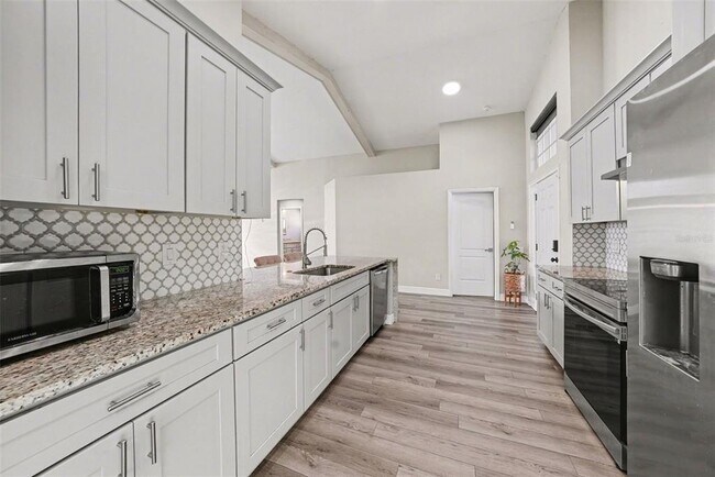 Building Photo - 12524 Midpointe Dr