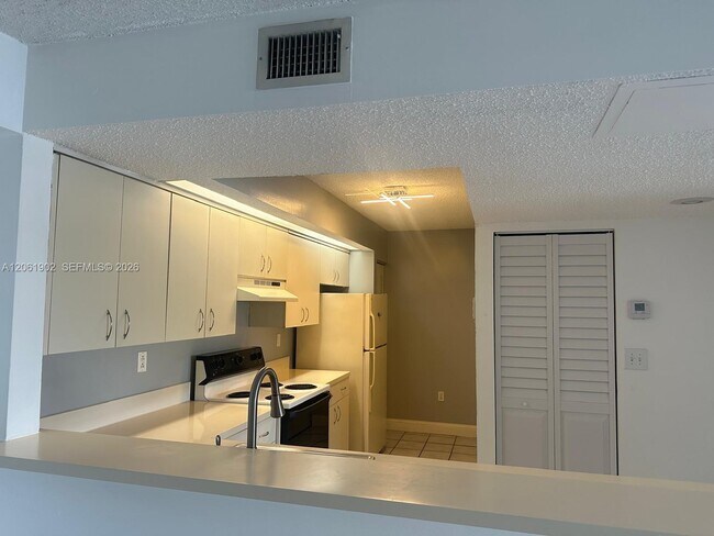 Building Photo - 8600 SW 212th St