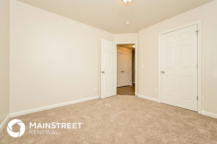 Building Photo - 3865 Cress Way Dr