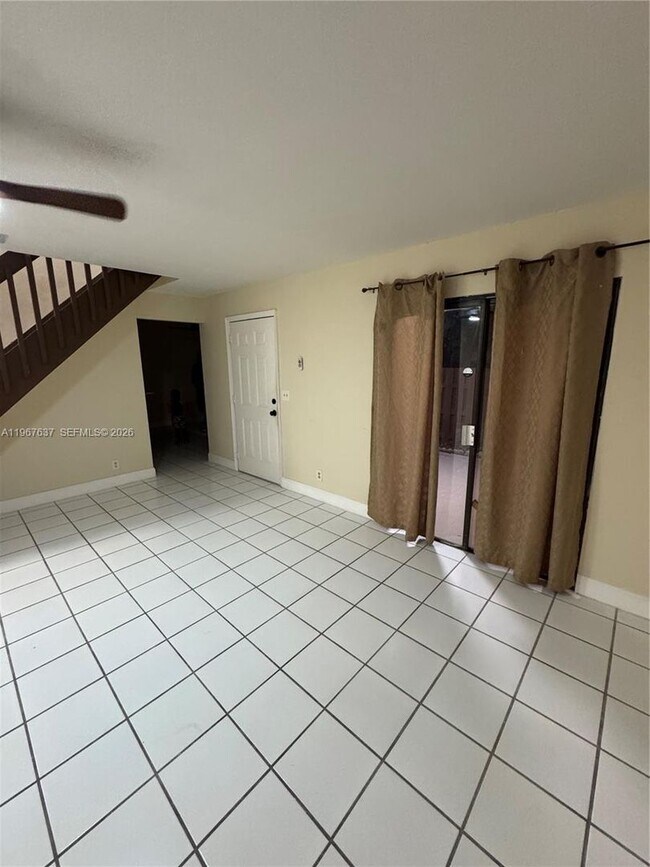 Building Photo - 129 San Remo Blvd